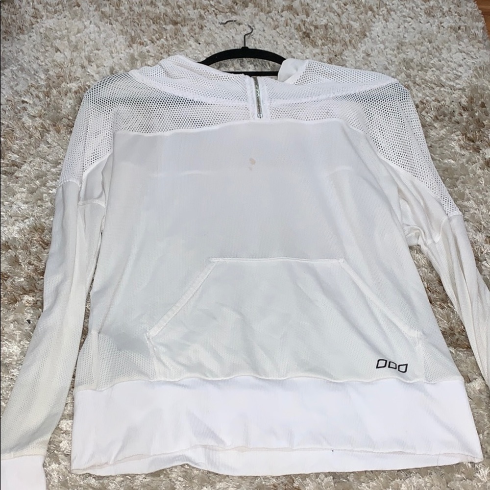 LORNA JANE WHITE MESH LIGHT WEIGHT JACKET